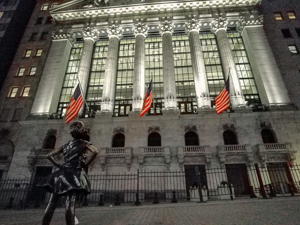 Stocks Settle Lower on Rising Crude Prices and Higher Bond Yields Stocks Settle Lower on Rising Crude Prices and Higher Bond Yields