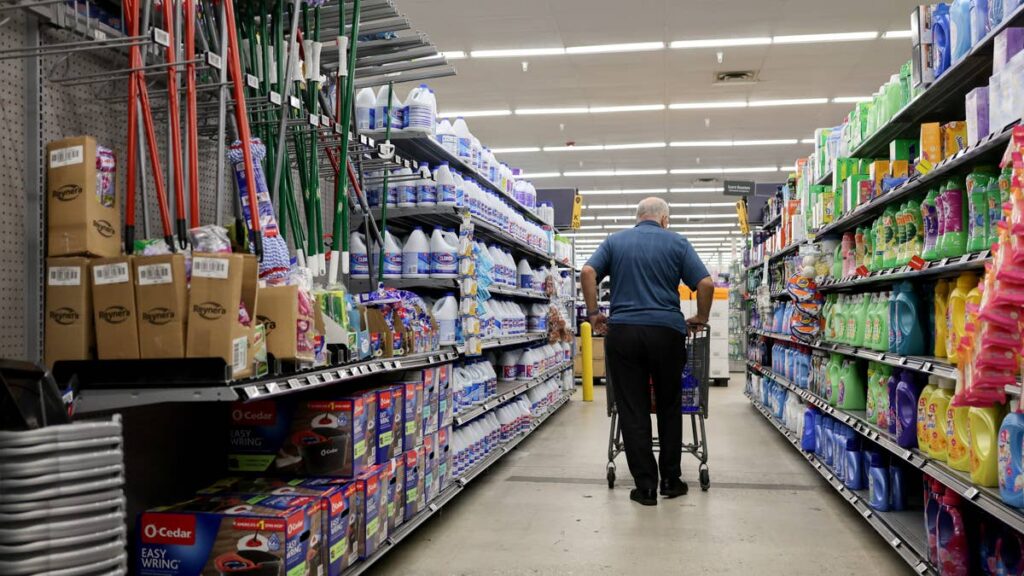 Walmart sales miss hides bigger shift in business Walmart sales miss hides bigger shift in business