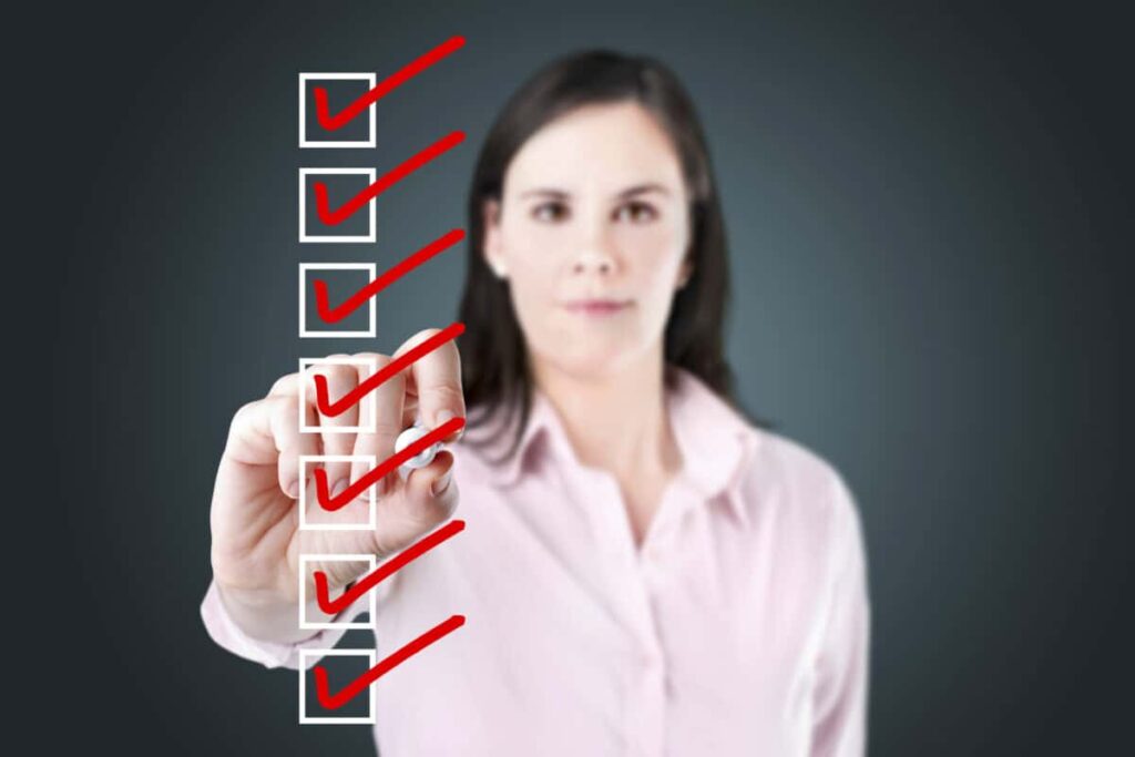 Using Your TFSA as a Retirement Account: Pros and Cons woman checks off all the boxes